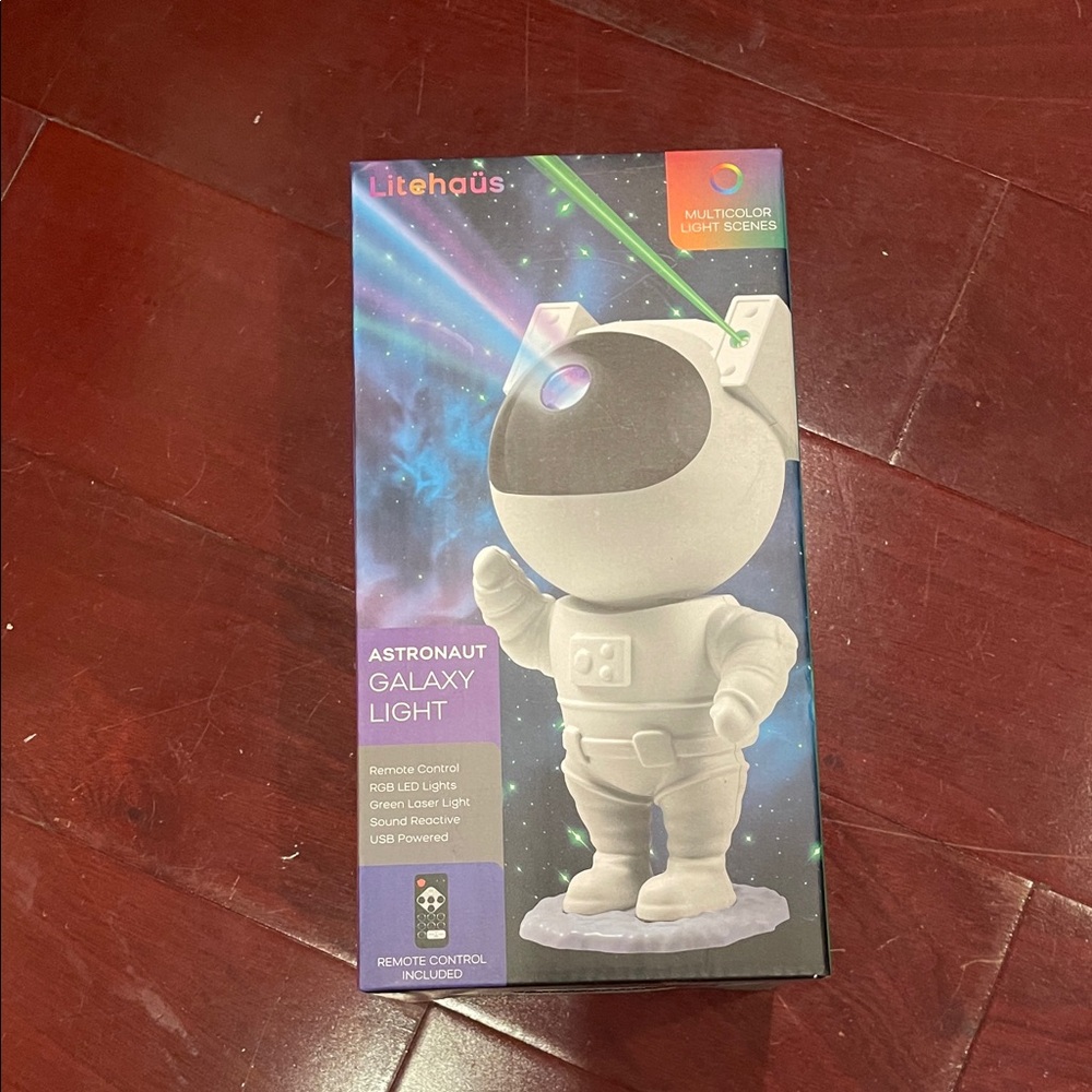 Astronaut Galaxy Light - White